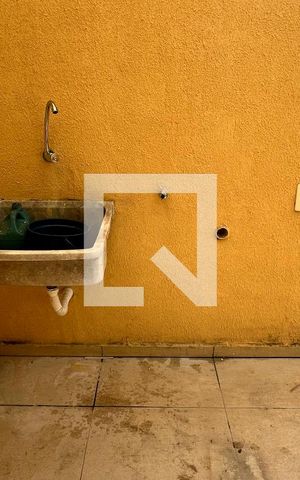 Casa de condomínio à venda com 220m², 2 quartos e 1 vaga Casa de condomínio à venda com 220m², 2 quartos e 1 vagaÁrea de Serviço