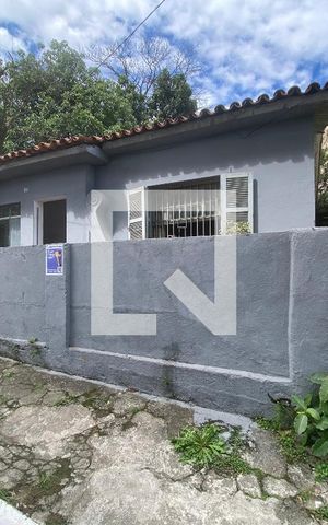Casa à venda com 420m², 3 quartos e 5 vagas Casa à venda com 420m², 3 quartos e 5 vagasFachada