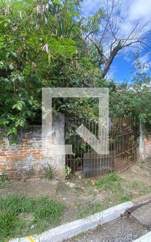 Casa à venda com 420m², 3 quartos e 5 vagas Casa à venda com 420m², 3 quartos e 5 vagasFachada