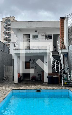 Casa para alugar com 260m², 4 quartos e sem vagaPiscina