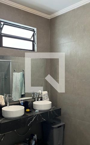 Casa para alugar com 260m², 4 quartos e sem vagaBanheiro 3