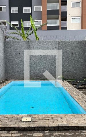 Casa para alugar com 260m², 4 quartos e sem vagaPiscina