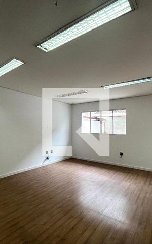 Casa à venda com 220m², 4 quartos e 3 vagas Casa à venda com 220m², 4 quartos e 3 vagasSuite 1