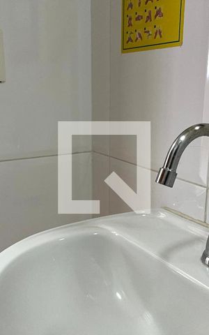 Casa à venda com 220m², 4 quartos e 3 vagas Casa à venda com 220m², 4 quartos e 3 vagasBanheiro da Suíte 1