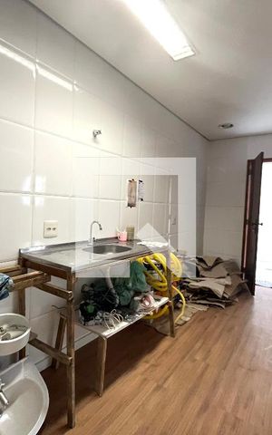 Casa à venda com 220m², 4 quartos e 3 vagas Casa à venda com 220m², 4 quartos e 3 vagasCozinha