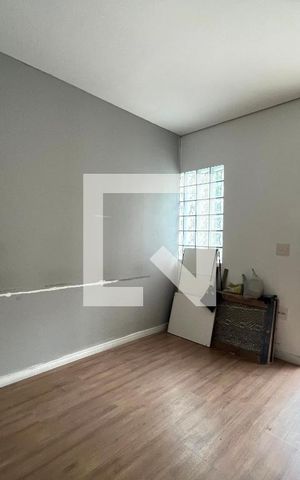 Casa à venda com 220m², 4 quartos e 3 vagas Casa à venda com 220m², 4 quartos e 3 vagasSala 1