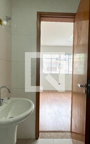 Casa à venda com 220m², 4 quartos e 3 vagas Casa à venda com 220m², 4 quartos e 3 vagasBanheiro da Suíte 2
