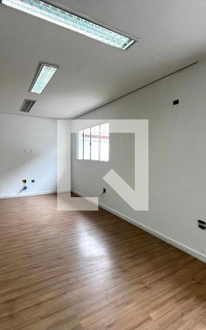 Casa à venda com 220m², 4 quartos e 3 vagas Casa à venda com 220m², 4 quartos e 3 vagasSuite 1