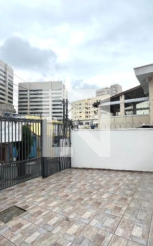 Casa à venda com 220m², 4 quartos e 3 vagas Casa à venda com 220m², 4 quartos e 3 vagasGaragem