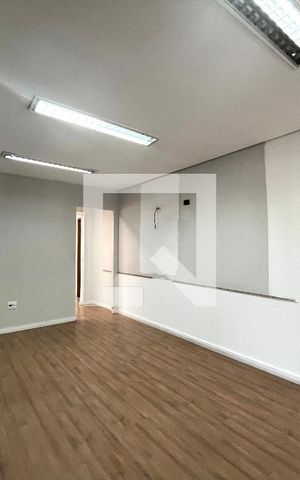 Casa à venda com 220m², 4 quartos e 3 vagas Casa à venda com 220m², 4 quartos e 3 vagasSala 2