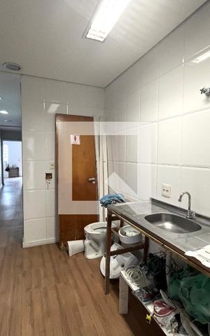 Casa à venda com 220m², 4 quartos e 3 vagas Casa à venda com 220m², 4 quartos e 3 vagasCozinha