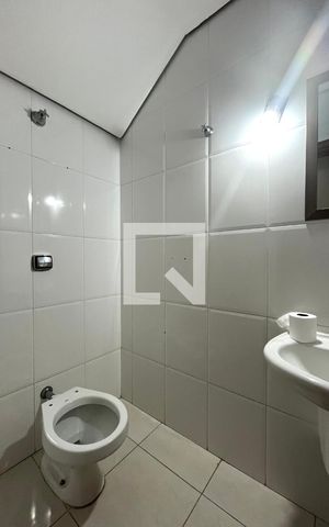 Casa à venda com 220m², 4 quartos e 3 vagas Casa à venda com 220m², 4 quartos e 3 vagasLavabo
