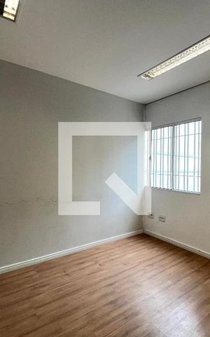 Casa à venda com 220m², 4 quartos e 3 vagas Casa à venda com 220m², 4 quartos e 3 vagasQuarto 1