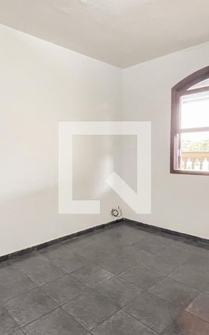 Casa à venda com 273m², 5 quartos e 3 vagas Casa à venda com 273m², 5 quartos e 3 vagasQuarto