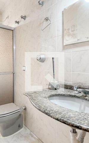 Casa à venda com 273m², 5 quartos e 3 vagas Casa à venda com 273m², 5 quartos e 3 vagasBanheiro - Suíte