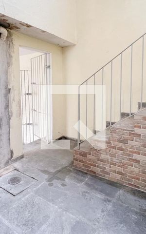 Casa à venda com 273m², 5 quartos e 3 vagas Casa à venda com 273m², 5 quartos e 3 vagasÁrea de Serviço
