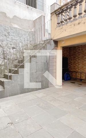 Casa à venda com 273m², 5 quartos e 3 vagas Casa à venda com 273m², 5 quartos e 3 vagasQuintal