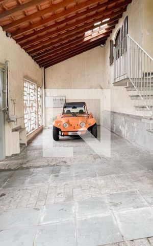Casa à venda com 273m², 5 quartos e 3 vagas Casa à venda com 273m², 5 quartos e 3 vagasGaragem