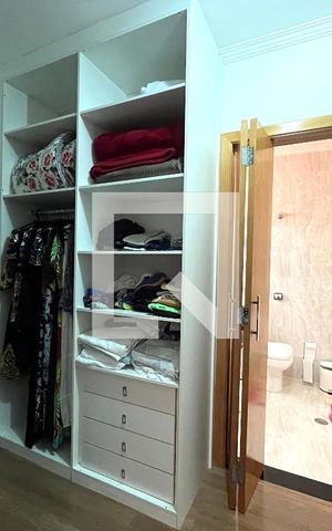 Casa à venda com 360m², 3 quartos e 12 vagas Casa à venda com 360m², 3 quartos e 12 vagasCloset da Suíte 1