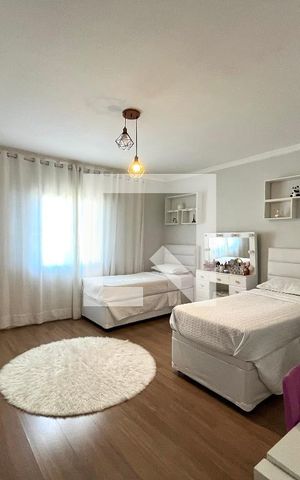 Casa à venda com 360m², 3 quartos e 12 vagas Casa à venda com 360m², 3 quartos e 12 vagasSuite 2
