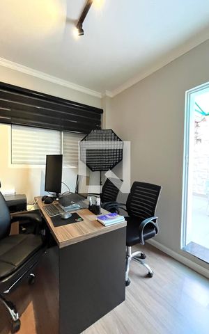 Casa à venda com 360m², 3 quartos e 12 vagas Casa à venda com 360m², 3 quartos e 12 vagasEscritório