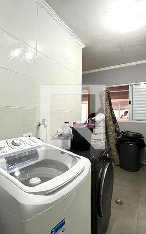 Casa à venda com 360m², 3 quartos e 12 vagas Casa à venda com 360m², 3 quartos e 12 vagasÁrea de Serviço