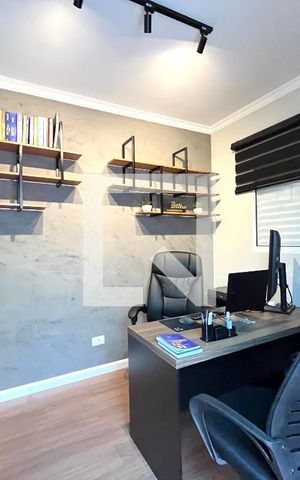 Casa à venda com 360m², 3 quartos e 12 vagas Casa à venda com 360m², 3 quartos e 12 vagasEscritório
