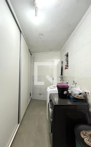 Casa à venda com 360m², 3 quartos e 12 vagas Casa à venda com 360m², 3 quartos e 12 vagasÁrea de Serviço