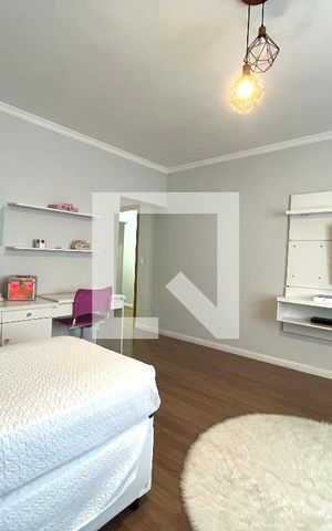 Casa à venda com 360m², 3 quartos e 12 vagas Casa à venda com 360m², 3 quartos e 12 vagasSuite 2