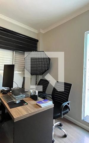 Casa à venda com 360m², 3 quartos e 12 vagas Casa à venda com 360m², 3 quartos e 12 vagasEscritório