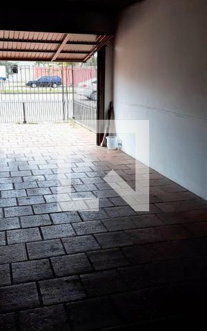 Casa à venda com 320m², 3 quartos e 2 vagas Casa à venda com 320m², 3 quartos e 2 vagasGaragem