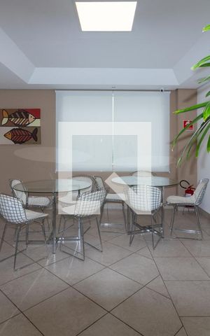 Apartamento à venda com 112m², 2 quartos e 2 vagas Apartamento à venda com 112m², 2 quartos e 2 vagasÁrea comum - Salão de festas