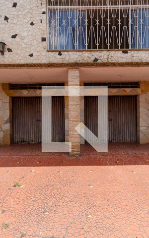 Casa à venda com 300m², 4 quartos e 4 vagasGaragem