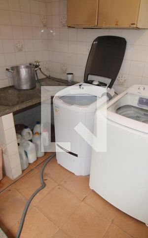 Casa à venda com 220m², 4 quartos e 6 vagasÁrea de Serviço
