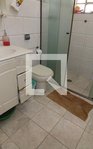 Casa à venda com 220m², 4 quartos e 6 vagasQuarto 2 - Banheiro