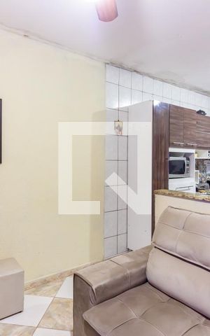 Casa à venda com 130m², 2 quartos e 2 vagasSala 