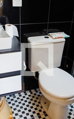 Apartamento à venda com 73m², 3 quartos e 1 vaga Apartamento à venda com 73m², 3 quartos e 1 vagaBanheiro da Suíte 2