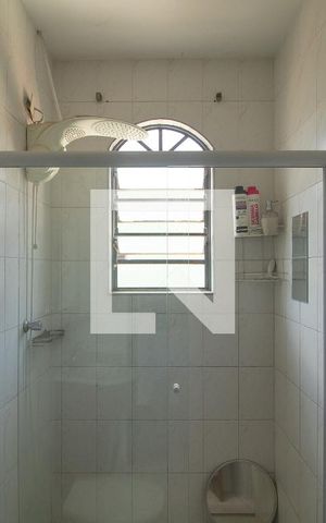 Casa à venda com 300m², 4 quartos e 8 vagas Casa à venda com 300m², 4 quartos e 8 vagasBanheiro