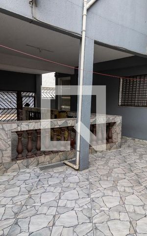 Casa à venda com 56m², 4 quartos e 1 vaga Casa à venda com 56m², 4 quartos e 1 vagaÁrea comum
