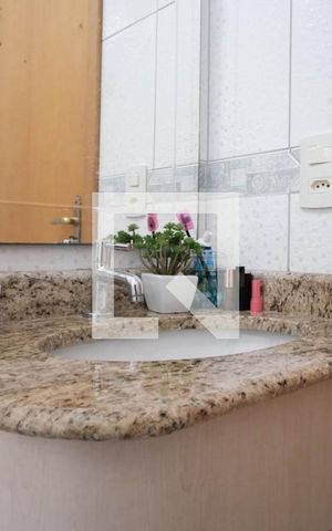 Casa à venda com 233m², 3 quartos e 2 vagas Casa à venda com 233m², 3 quartos e 2 vagasBanheiro