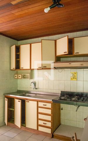 Casa para alugar com 288m², 5 quartos e 2 vagas Casa para alugar com 288m², 5 quartos e 2 vagasCozinha 1