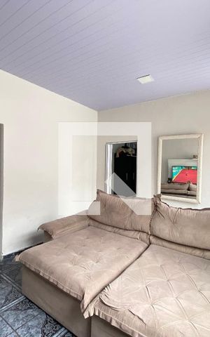 Casa à venda com 78m², 1 quarto e sem vaga Casa à venda com 78m², 1 quarto e sem vagaSala