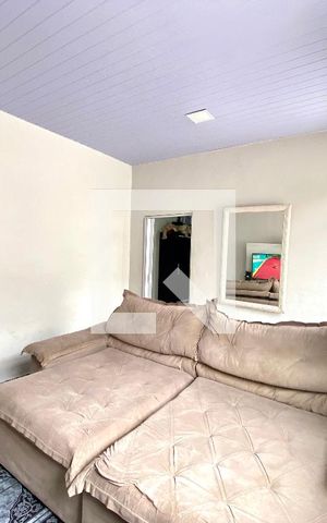 Casa à venda com 78m², 1 quarto e sem vaga Casa à venda com 78m², 1 quarto e sem vagaSala