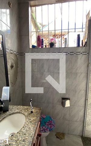 Casa à venda com 78m², 1 quarto e sem vaga Casa à venda com 78m², 1 quarto e sem vagaBanheiro