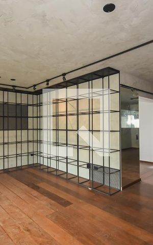 Apartamento à venda com 180m², 3 quartos e 3 vagas Apartamento à venda com 180m², 3 quartos e 3 vagasSala