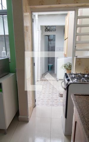 Casa à venda com 180m², 3 quartos e 2 vagas Casa à venda com 180m², 3 quartos e 2 vagasCozinha