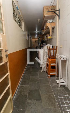 Casa para alugar com 140m², 4 quartos e 2 vagasÁrea de Serviço - Corredor