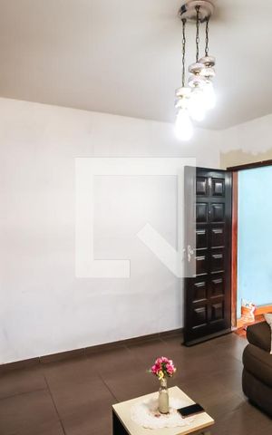 Casa à venda com 206m², 5 quartos e 7 vagas Casa à venda com 206m², 5 quartos e 7 vagasCasa 1: Sala 1