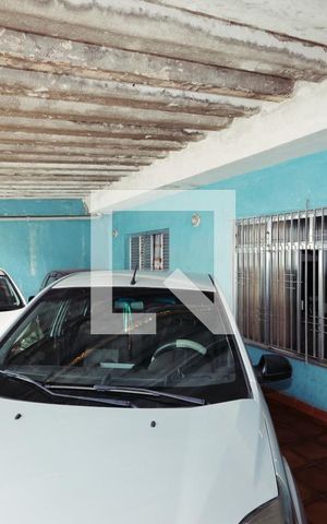 Casa à venda com 206m², 5 quartos e 7 vagas Casa à venda com 206m², 5 quartos e 7 vagasGaragem