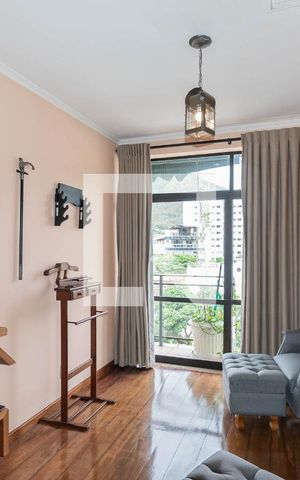 Apartamento à venda com 240m², 3 quartos e 2 vagasSala